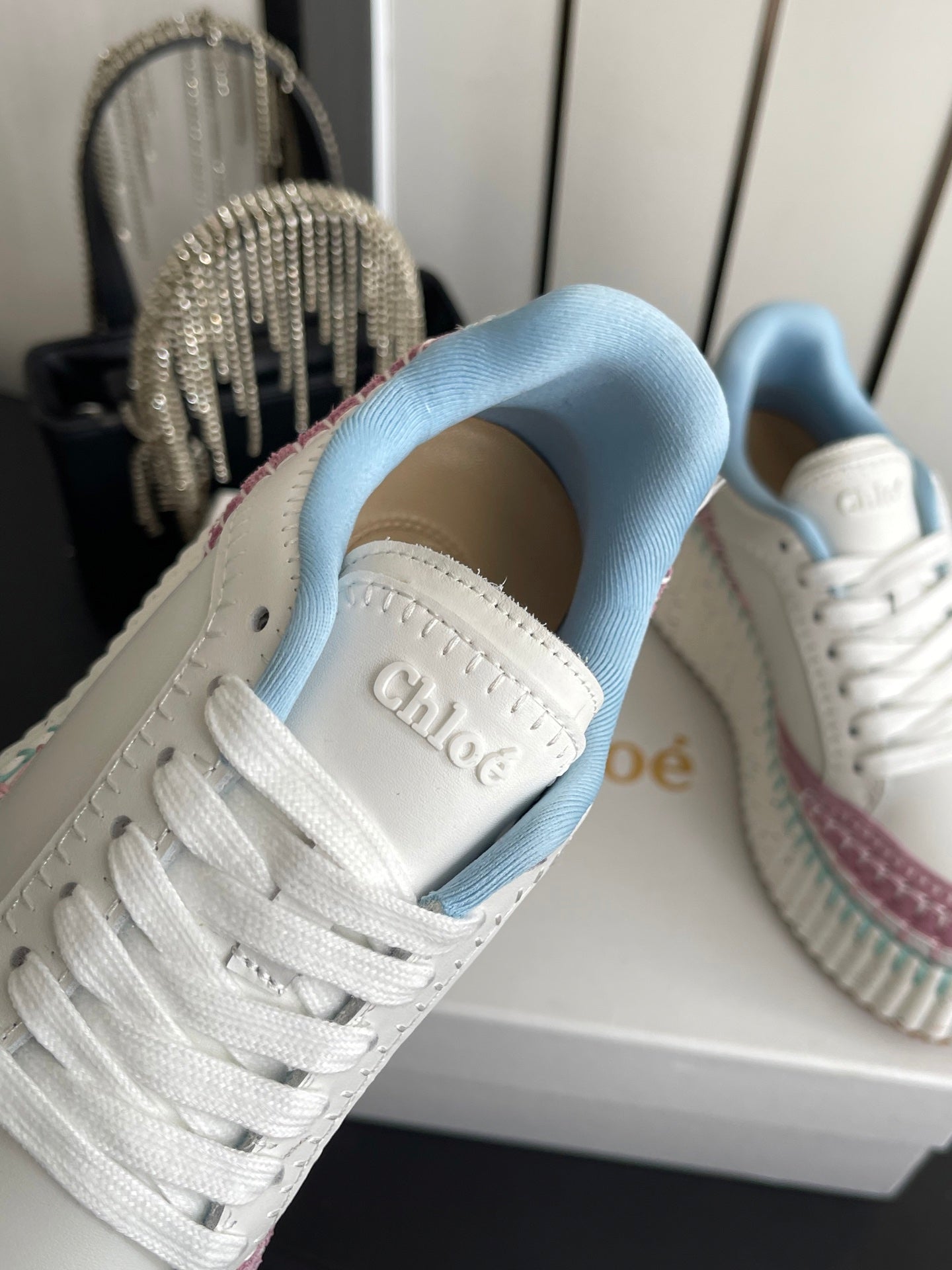 CHLOE 26S LACE-UP SNEAKERS IN WHITE CALFSKIN MIX PINK SUEDE