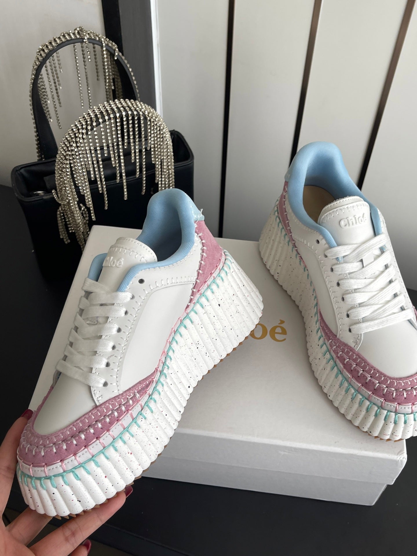 CHLOE 26S LACE-UP SNEAKERS IN WHITE CALFSKIN MIX PINK SUEDE