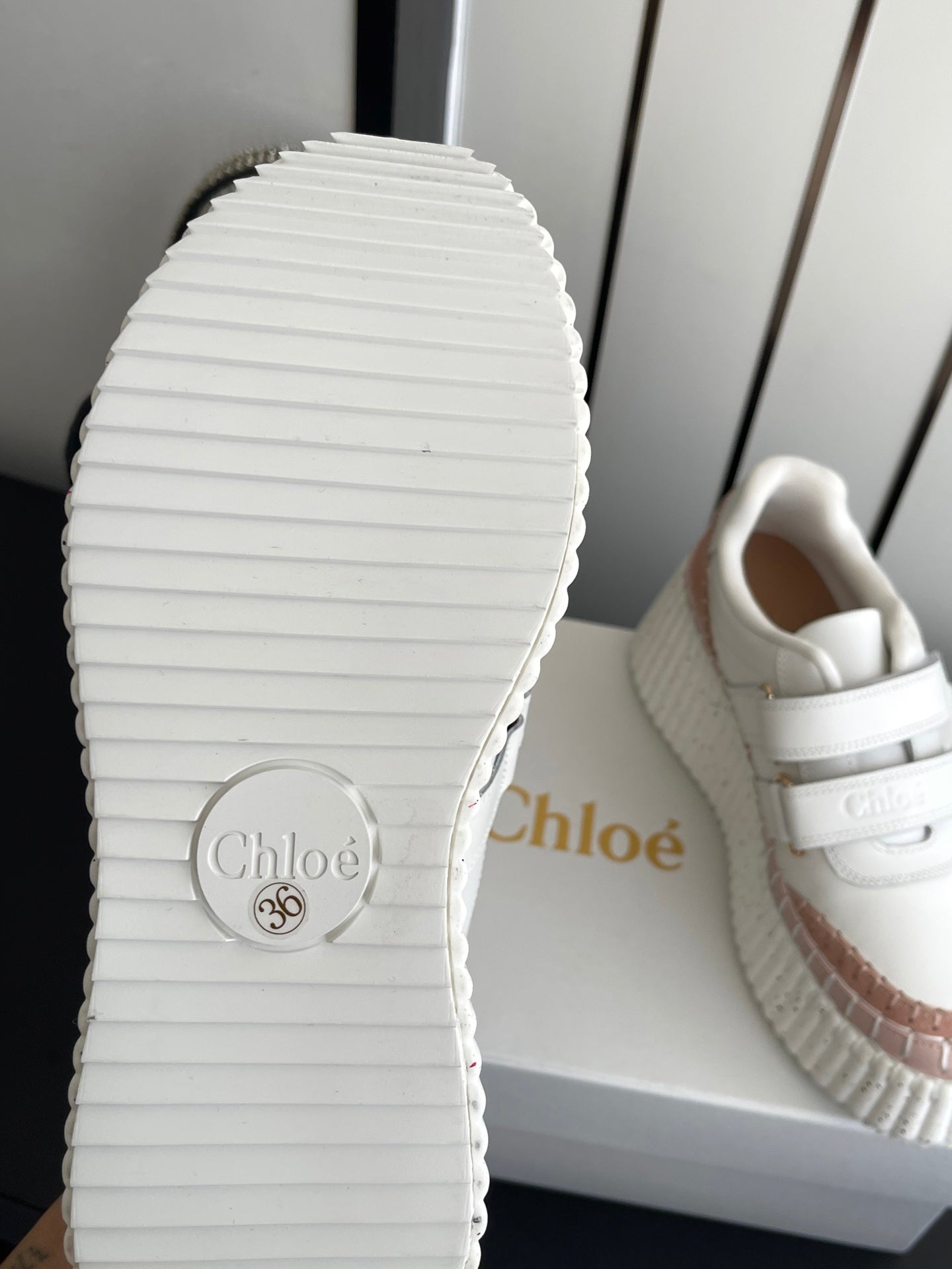 CHLOE 26S PLATFORM SNEAKERS IN WHITE AND LIGHT PINK CALFSKIN