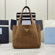 TOTE BAG 25 IN CHERRY WOOD SUEDE GOLD LOGO