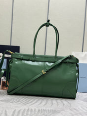 PRADA 25S BONNIE LARGE HANDBAG 38 IN GREEN GLOSSY CALFSKIN GOLD HARDWARE