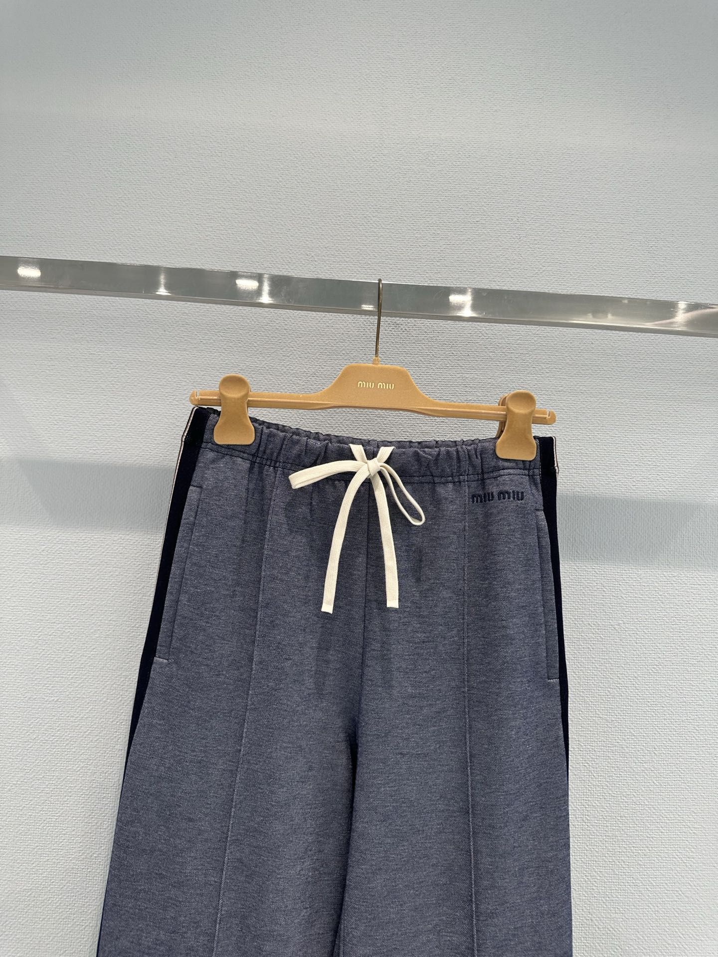 MIUMIU STRAIGHT-LEG PANTS STYLE 556