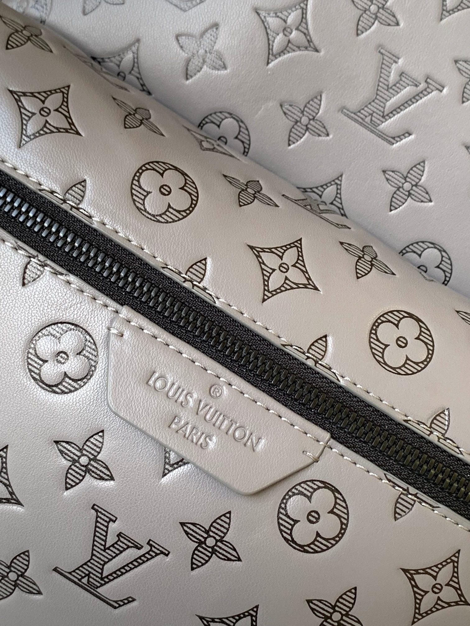 DISCOVERY BACKPACK 38 IN GREY MONOGRAM ECLIPSE CANVAS AND TAURILLON