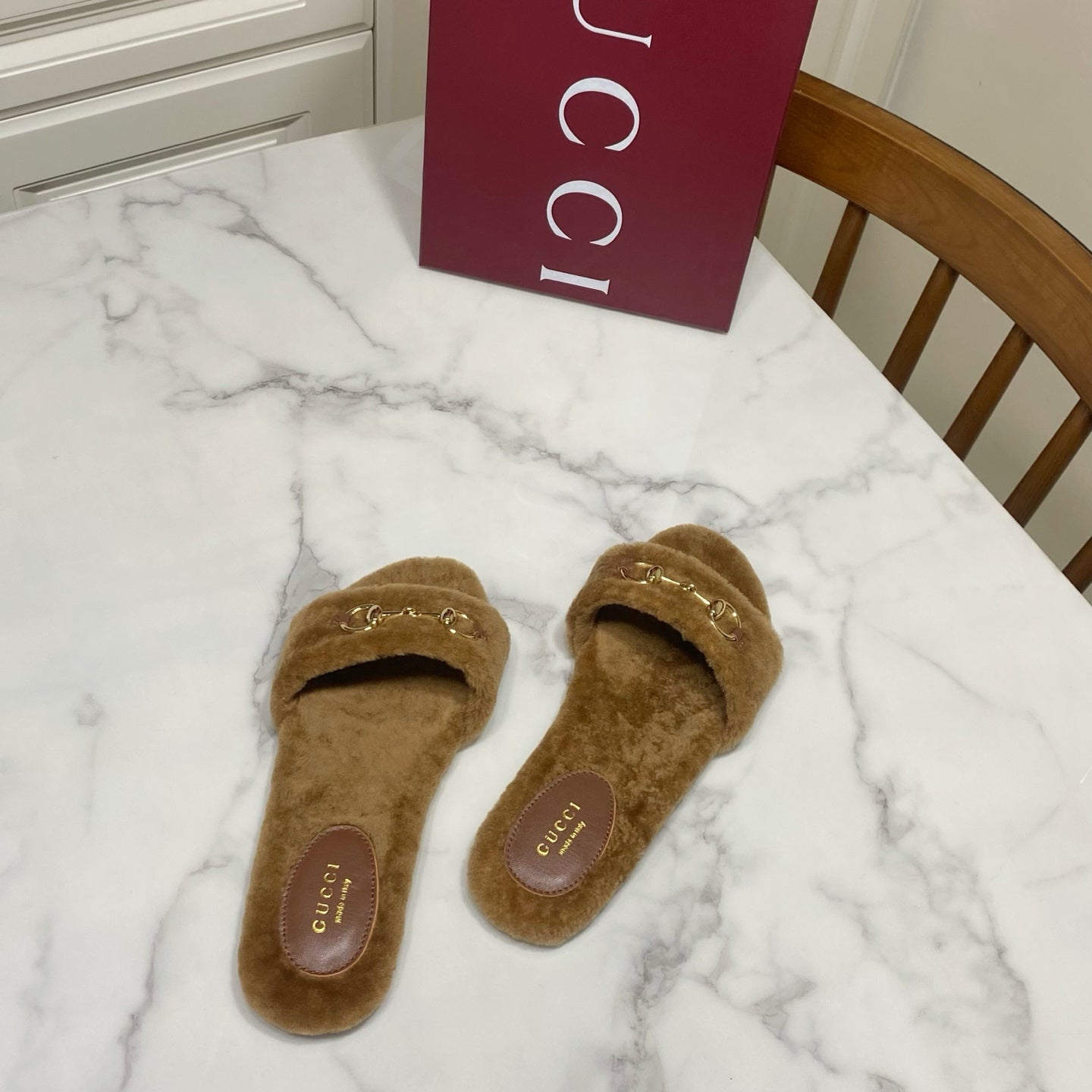 GUCCI 26S HORSEBIT MULES IN BROWN SHEARLING