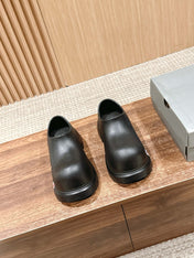 GRAFFITI THICK-SOLED CHEF SHOES IN BLACK RUBBER
