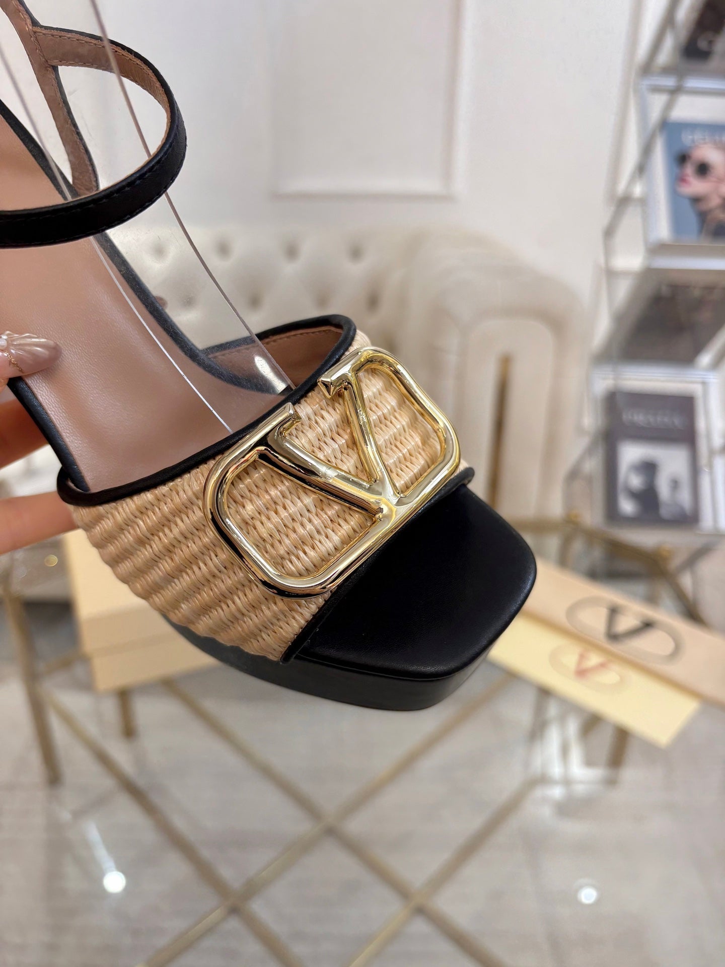 VALENTINO 26S PLATFORM SANDALS 110 MM IN BLACK CALFSKIN AND BEIGE RAFFIA