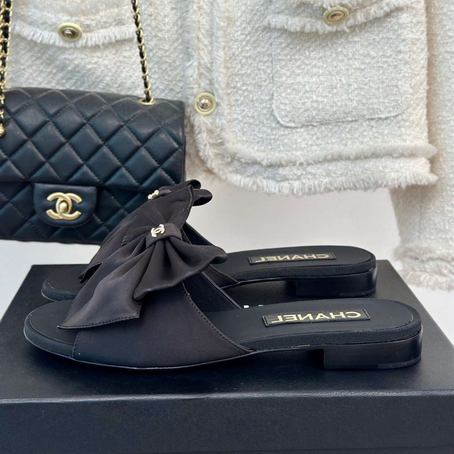 Double CC big bow flat sandals Sheepskin Black