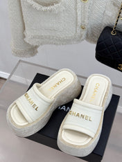 PLATFORM SLIPPERS IN WHITE LAMBSKIN