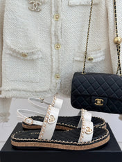 FLAT CHAIN HEART SANDAL IN WHITE LAMBSKIN