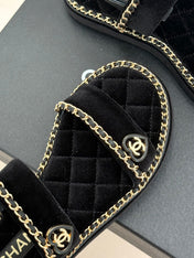 FLAT CHAIN HEART SANDAL IN BLACK VELVET
