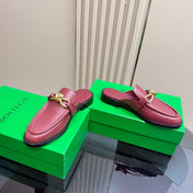ASTAIRE MULE IN BERRY RED CALFSKIN WITH GOLD HARDWARE