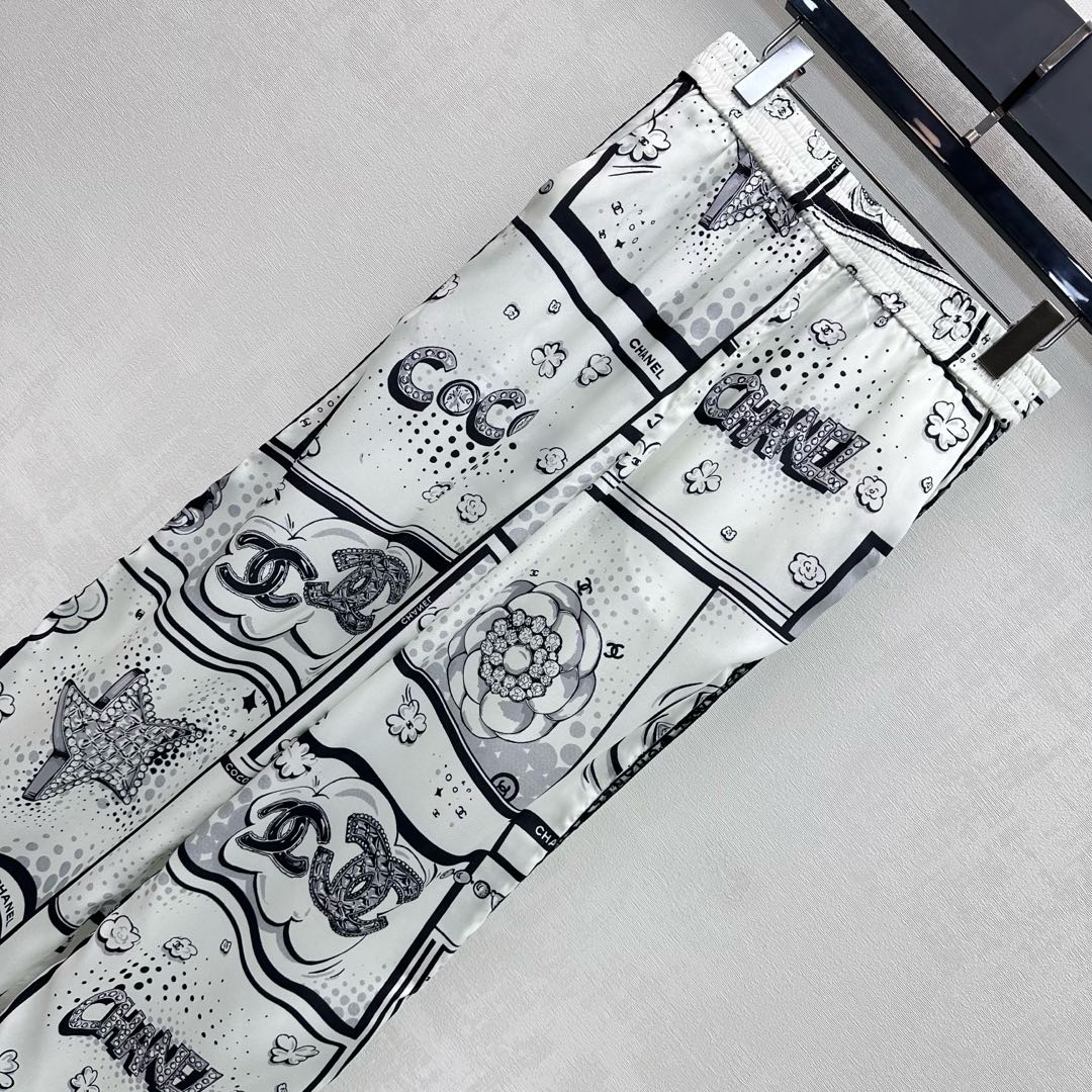 CHANEL 26S STRAIGHT-LEG PRINTED PANTS 887