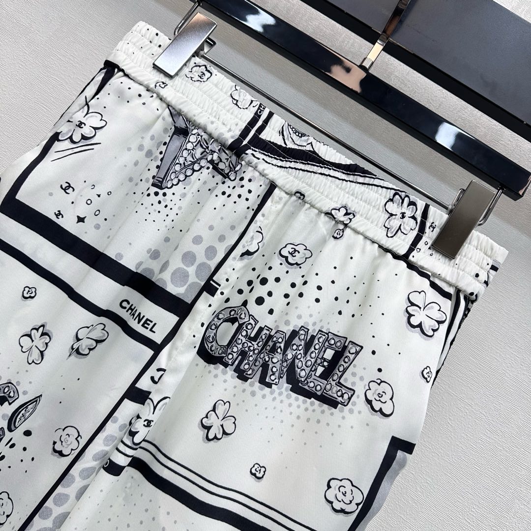 CHANEL 26S STRAIGHT-LEG PRINTED PANTS 887