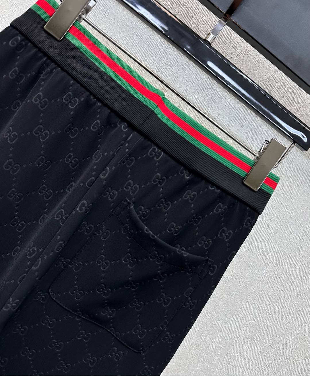 GUCCI 26S STRAIGHT-LEG PANTS 104