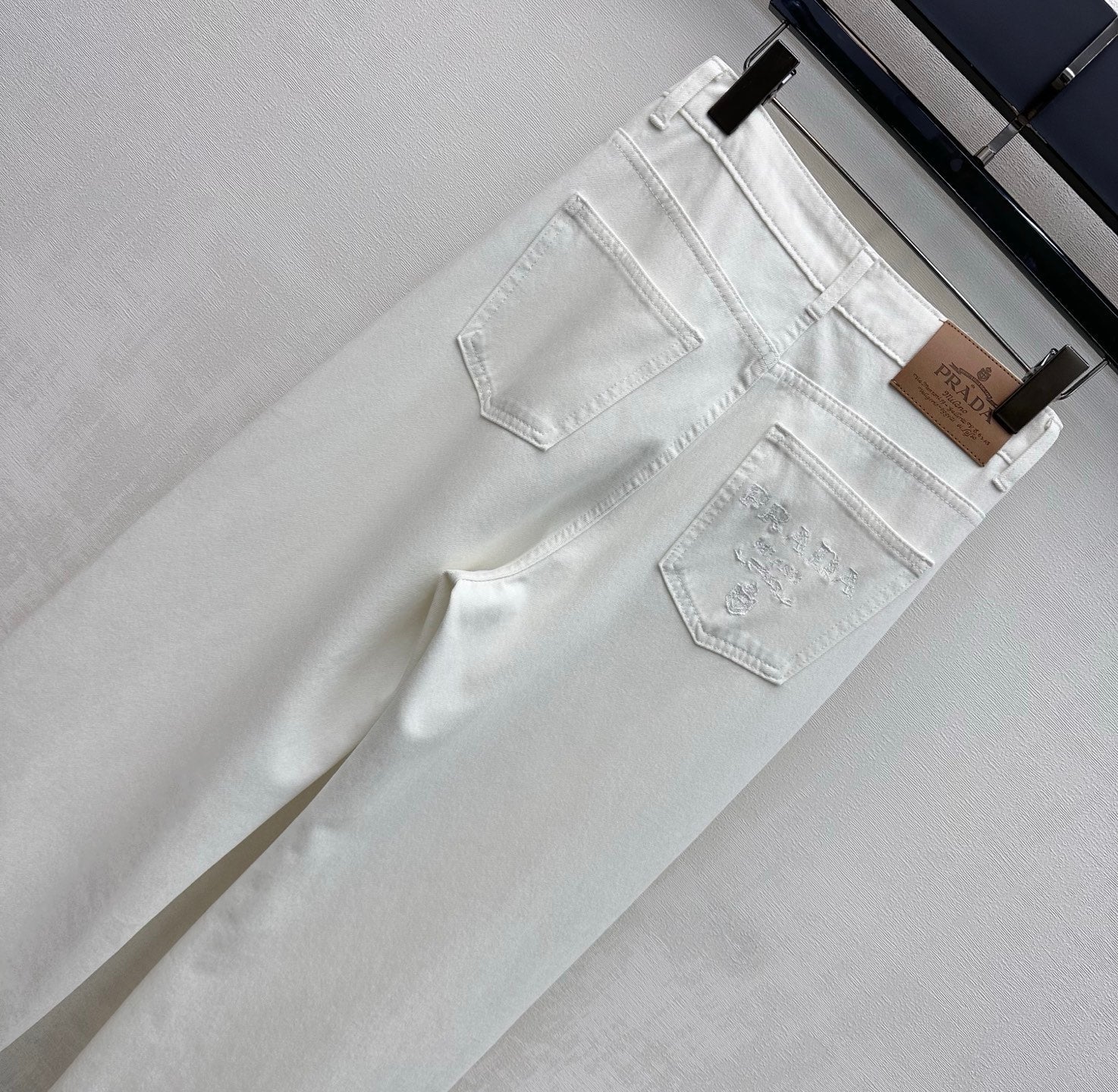 PRADA 26S STRAIGHT-LEG JEANS STYLE 906