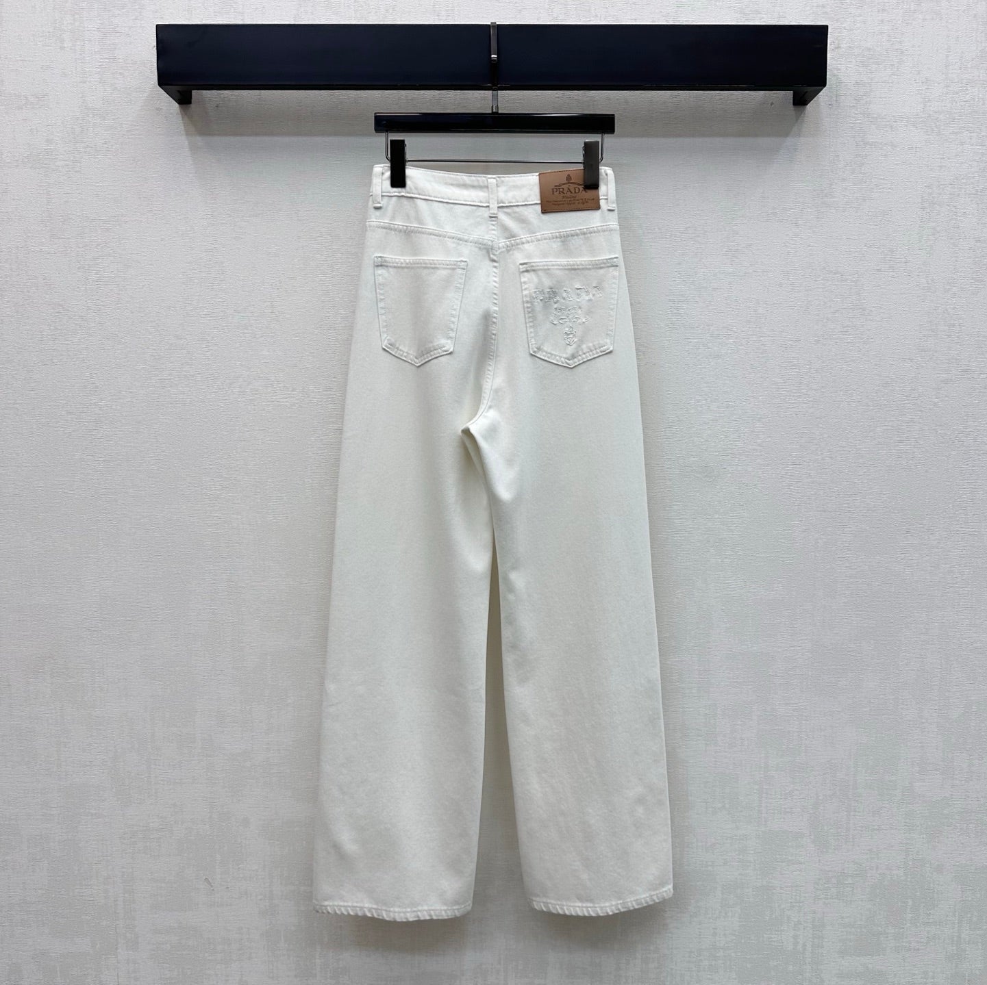 PRADA 26S STRAIGHT-LEG JEANS STYLE 906