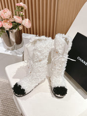 SHORT BOOTS IN WHITE LAMB FUR AND LAMBSKIN 962188