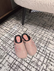 FLAT MULE IN LIGHT PINK SUEDE WITH CRYSTALS