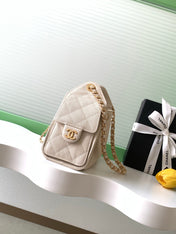 CHANEL 25S HOBO BAG 22 IN LIGHT BEIGE CAVIAR LEATHER WITH GOLD HARDWARE