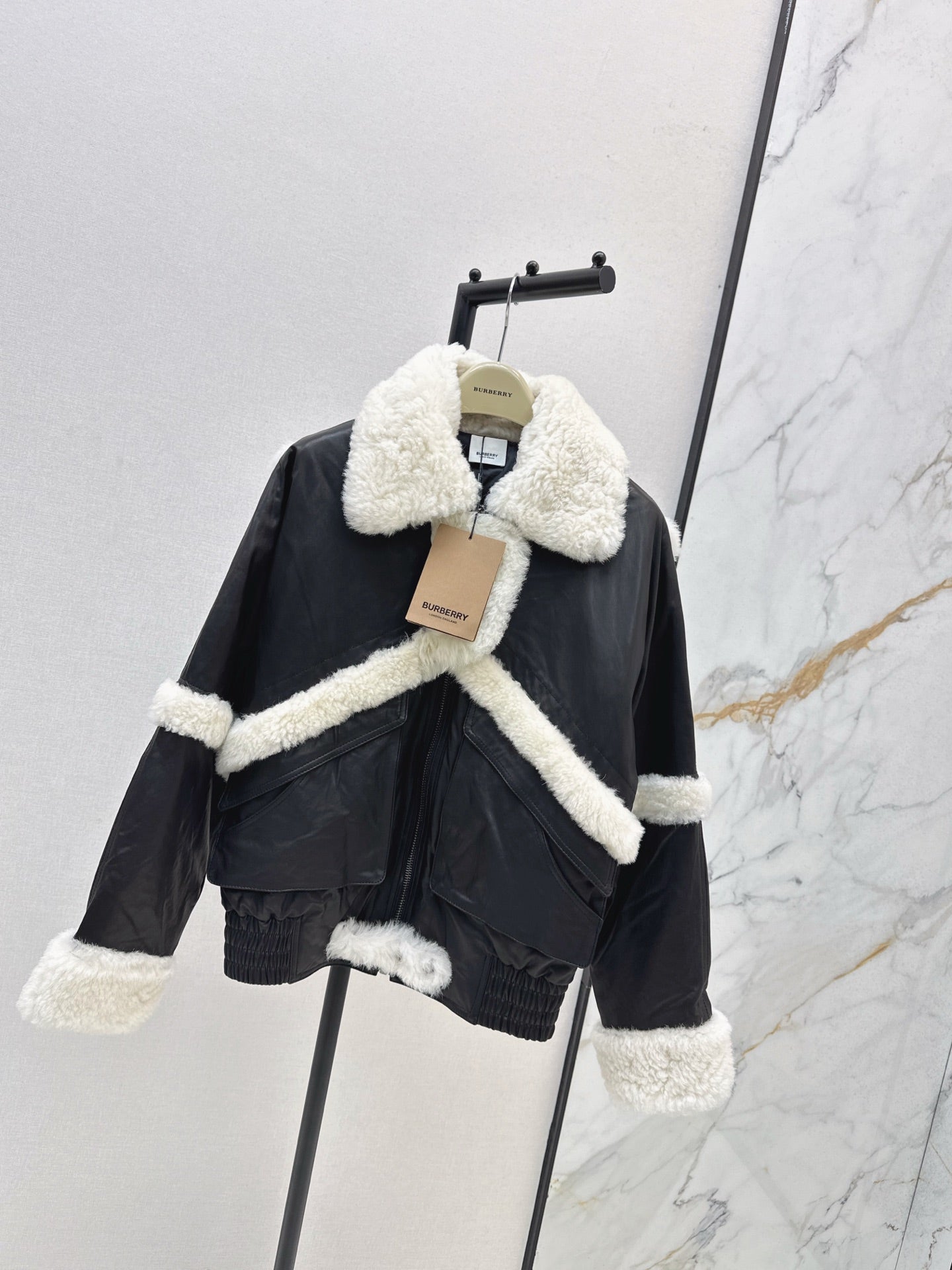 BURBERRY 25S BOMBER JACKET 069