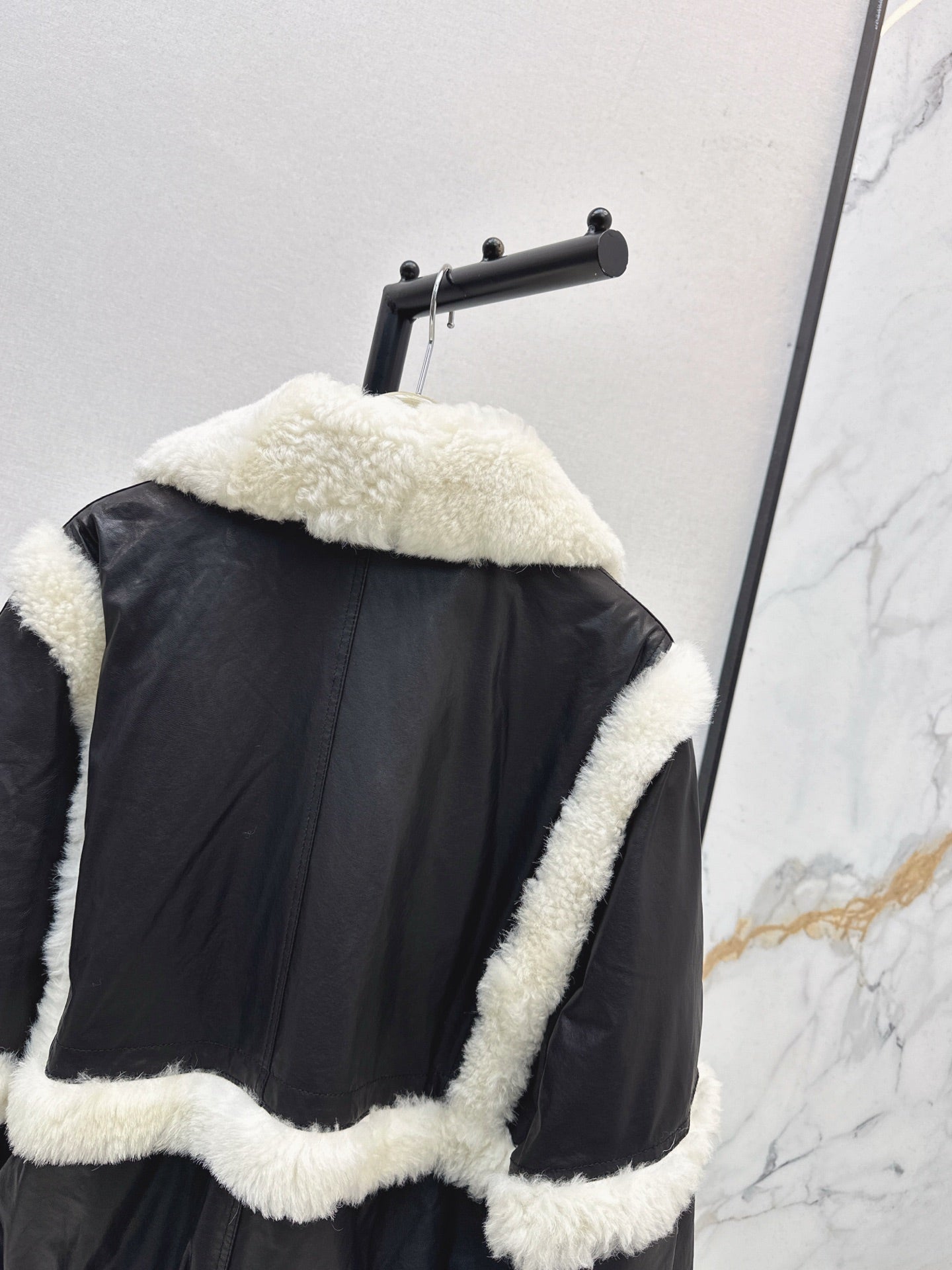 BURBERRY 25S BOMBER JACKET 069