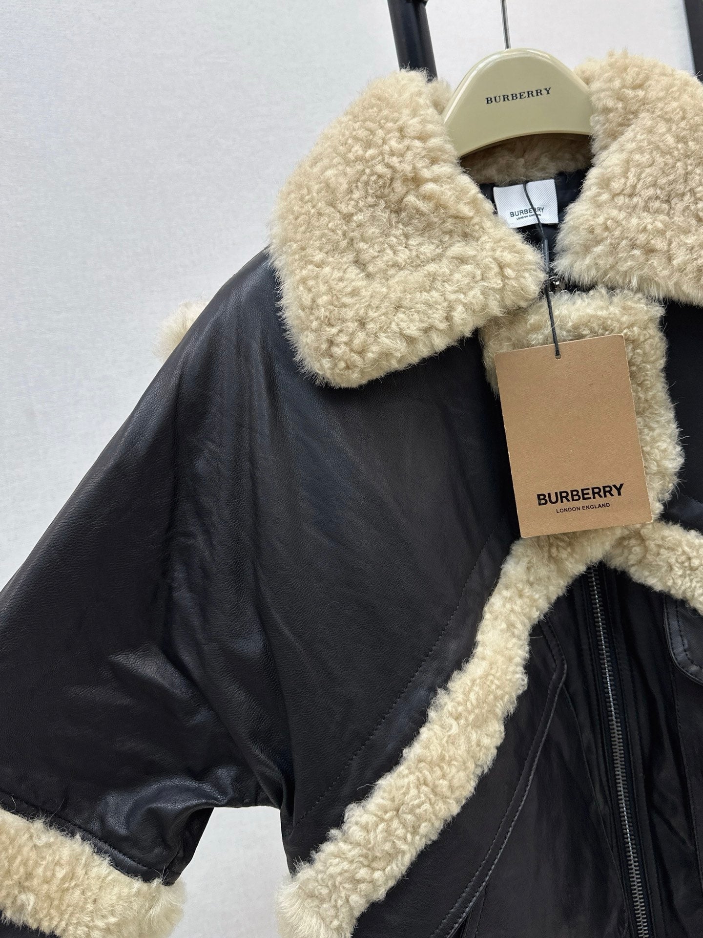 BURBERRY 25S BOMBER JACKET 070