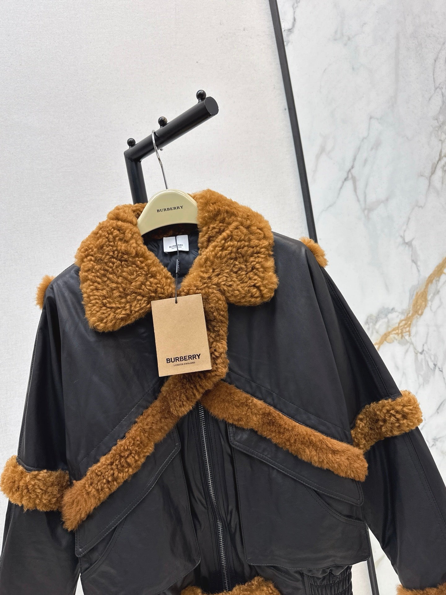 BURBERRY 25S BOMBER JACKET 072