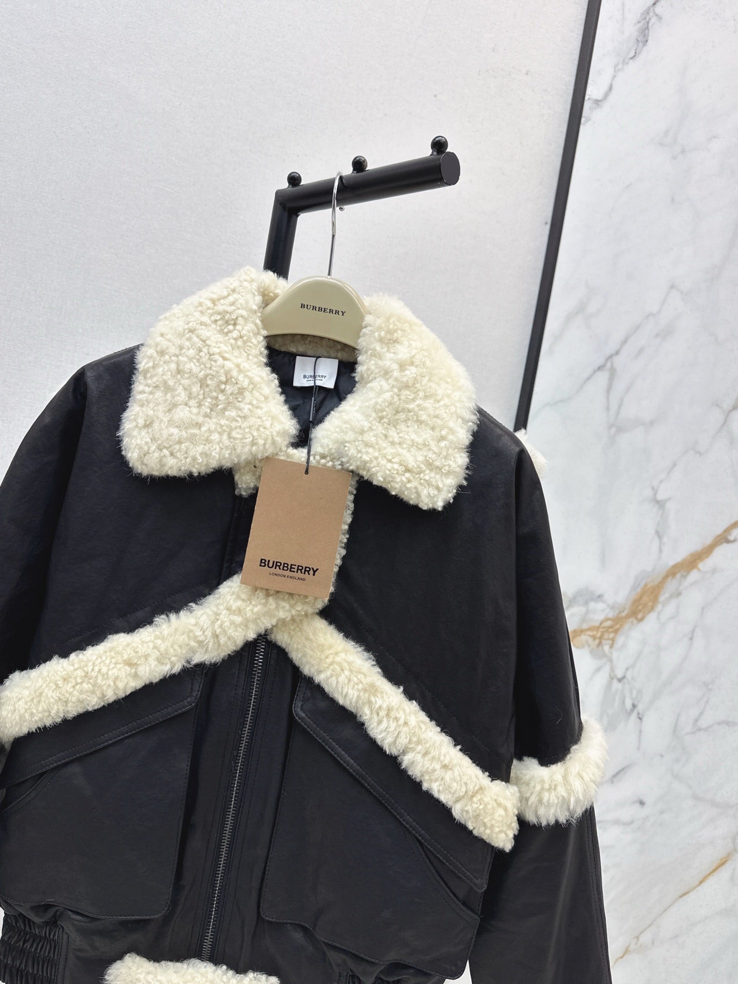 BURBERRY 25S BOMBER JACKET 073
