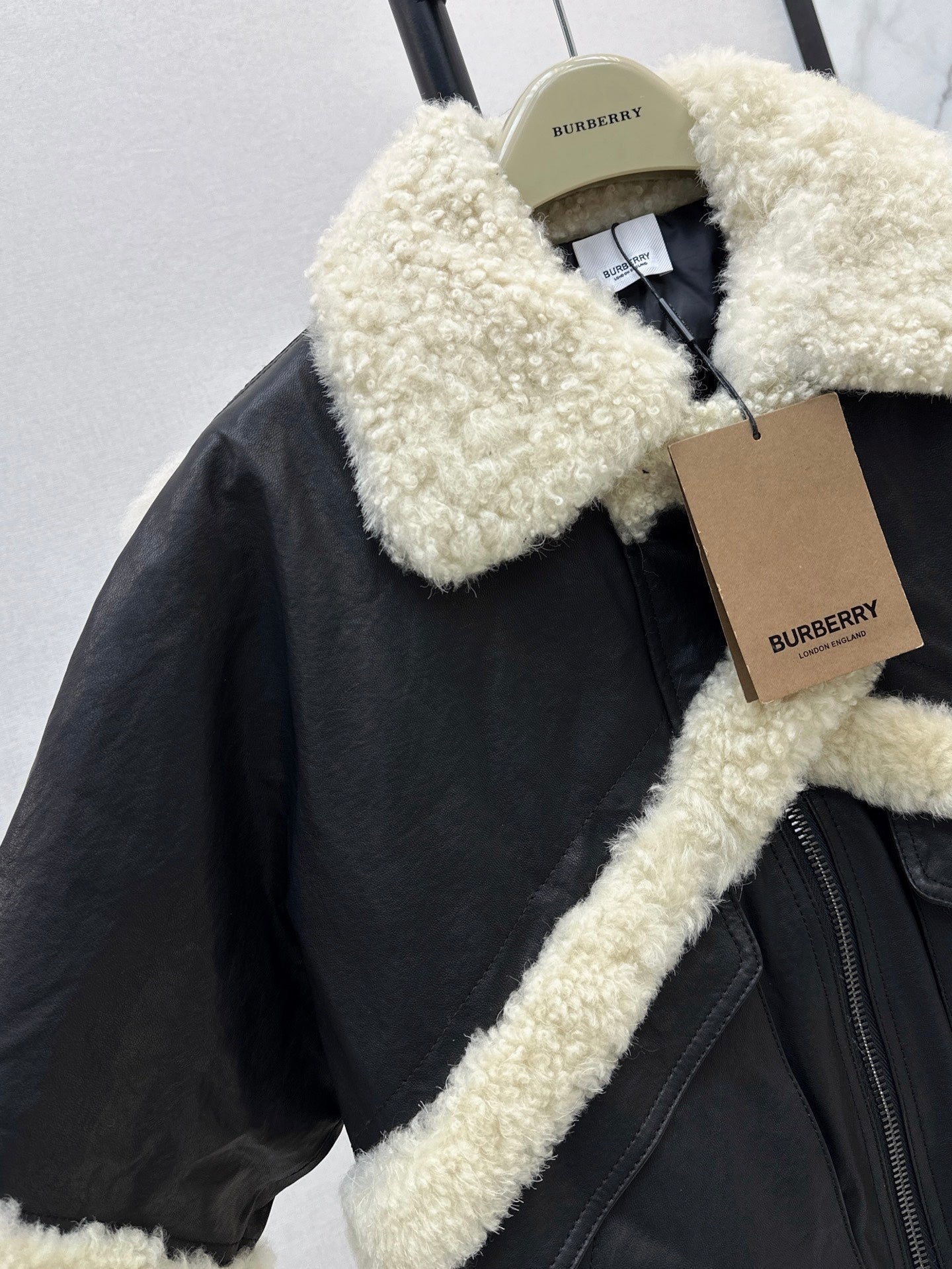 BURBERRY 25S BOMBER JACKET 073