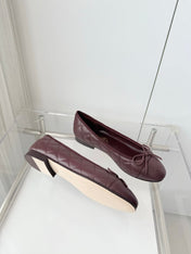 CHANEL 26S BALLET FLATS IN BURGUNDY RED QUILTED CALFSKIN WITH BOW