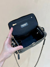 CHANEL 25S VANITY CASE 23 IN BLACK LAMBSKIN