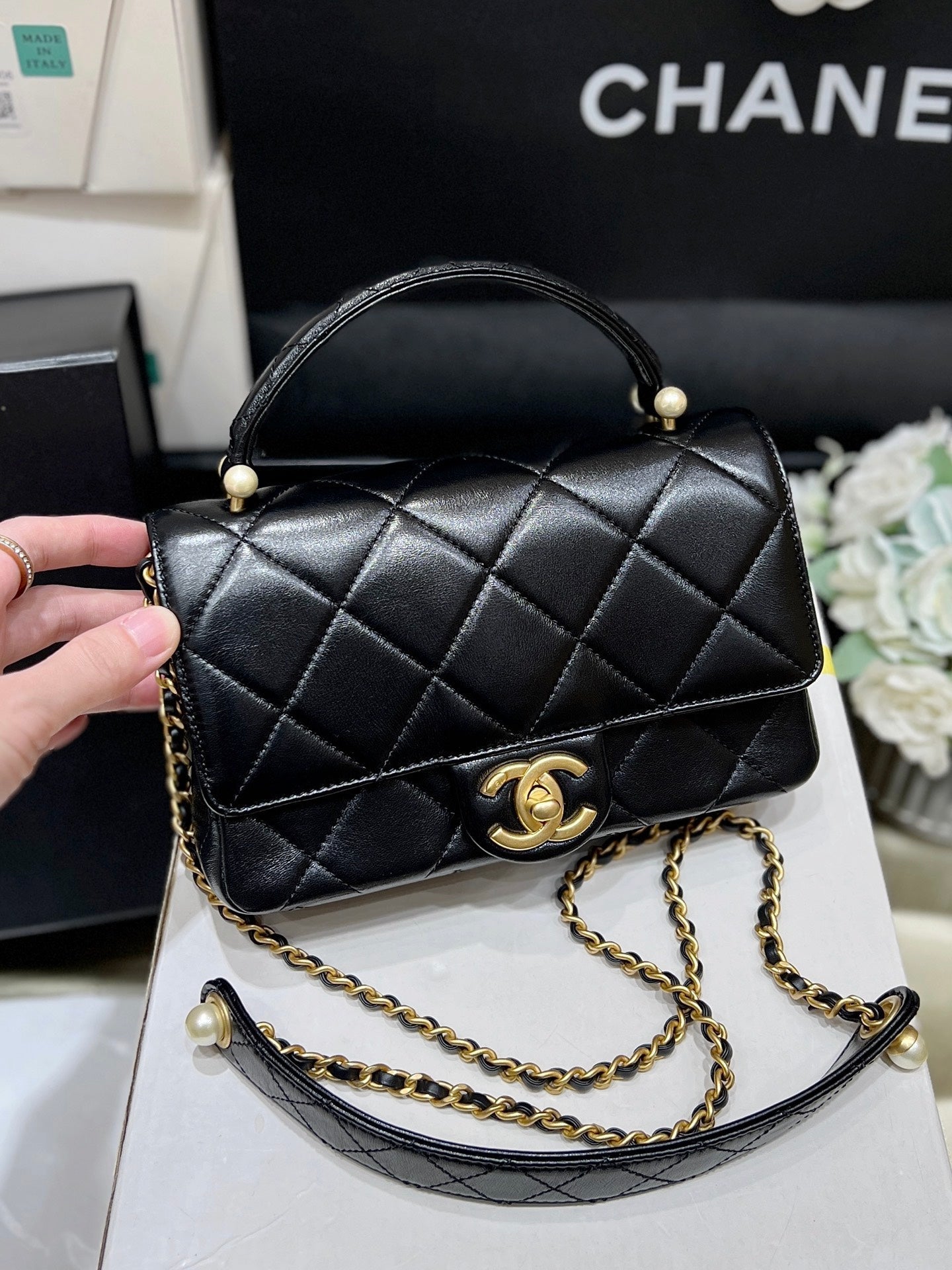 CC MINI TOP HANDLE FLAP BAG 20 IN BLACK CALFSKIN
