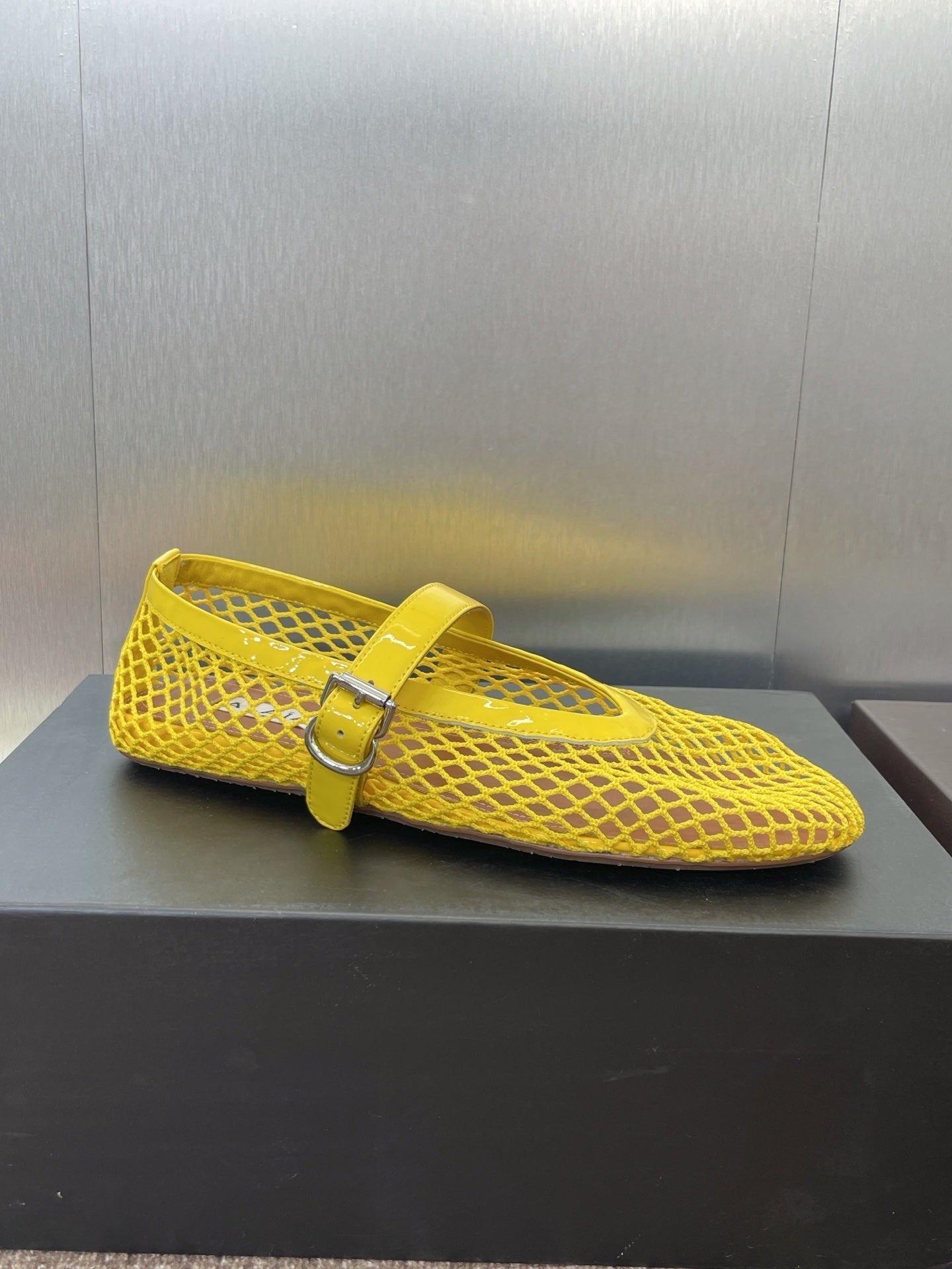 ALAIA MARY JANE FLAT 25S IN YELLOW MESH CALFSKIN