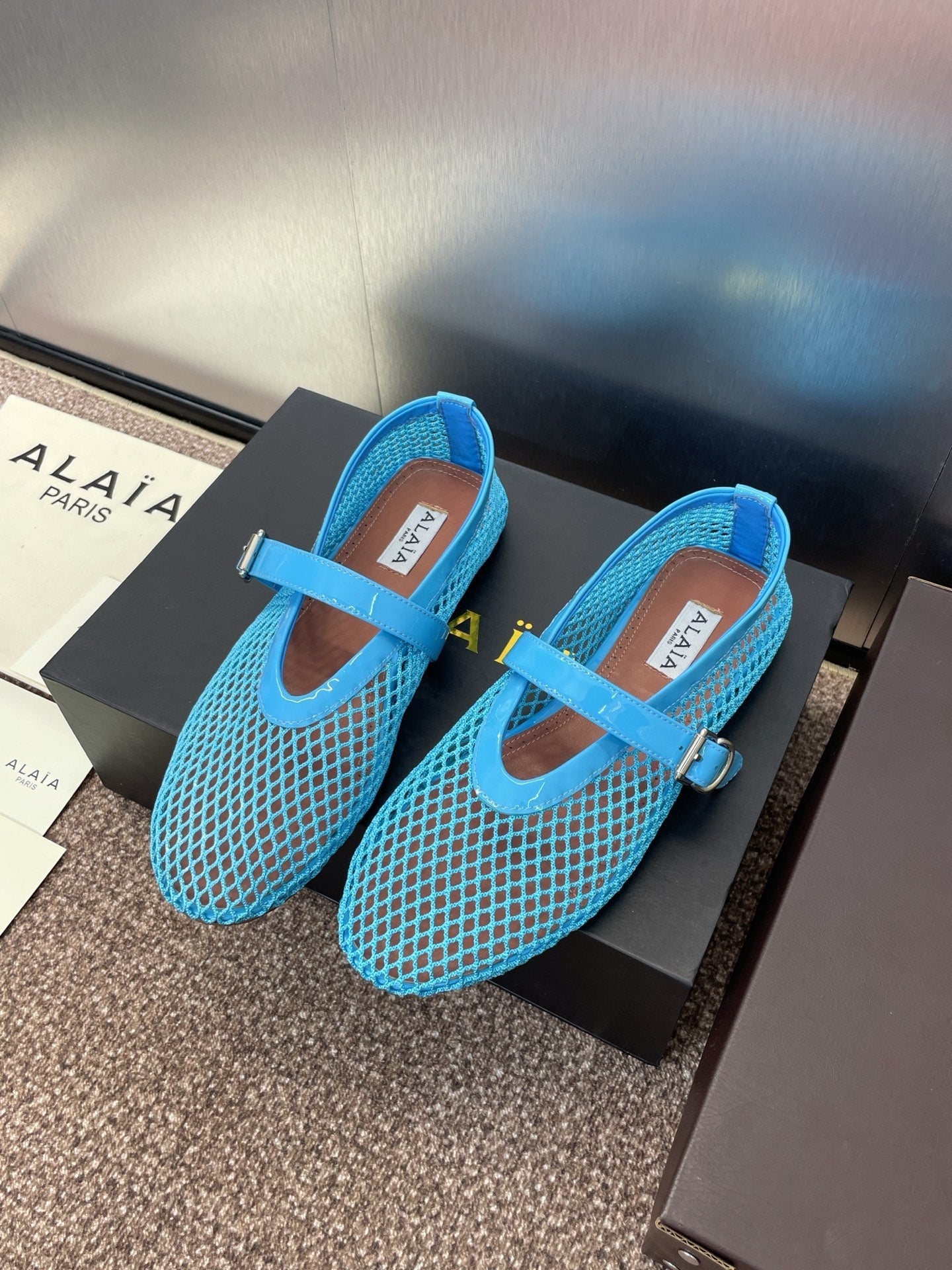 ALAIA MARY JANE FLAT 25S IN BLUE MESH CALFSKIN