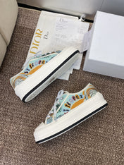 DIOR 25S WALK'N' SNEAKER IN MULTICOLOR DIOR OBLIQUE EMBROIDERED COTTON