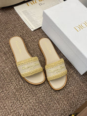 DIOR 25S D-LANE SLIDE LIGHT BEIGE CALFSKIN AND YELLOW BRAIDED RAFFIA