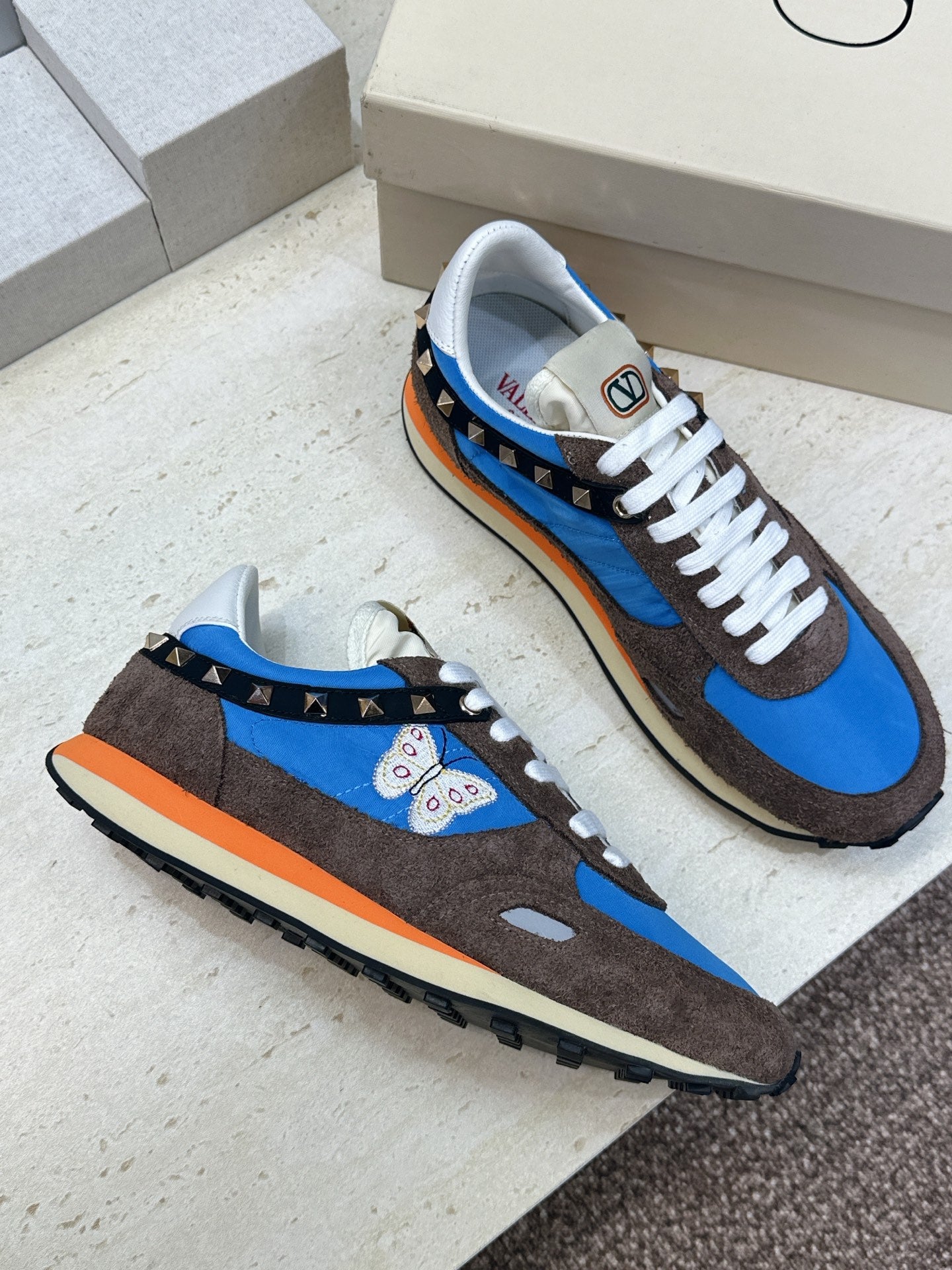 VALENTINO 26S BUTTERFLY EMBROIDERED SNEAKERS IN BROWN SUEDE & BLUE FABRIC
