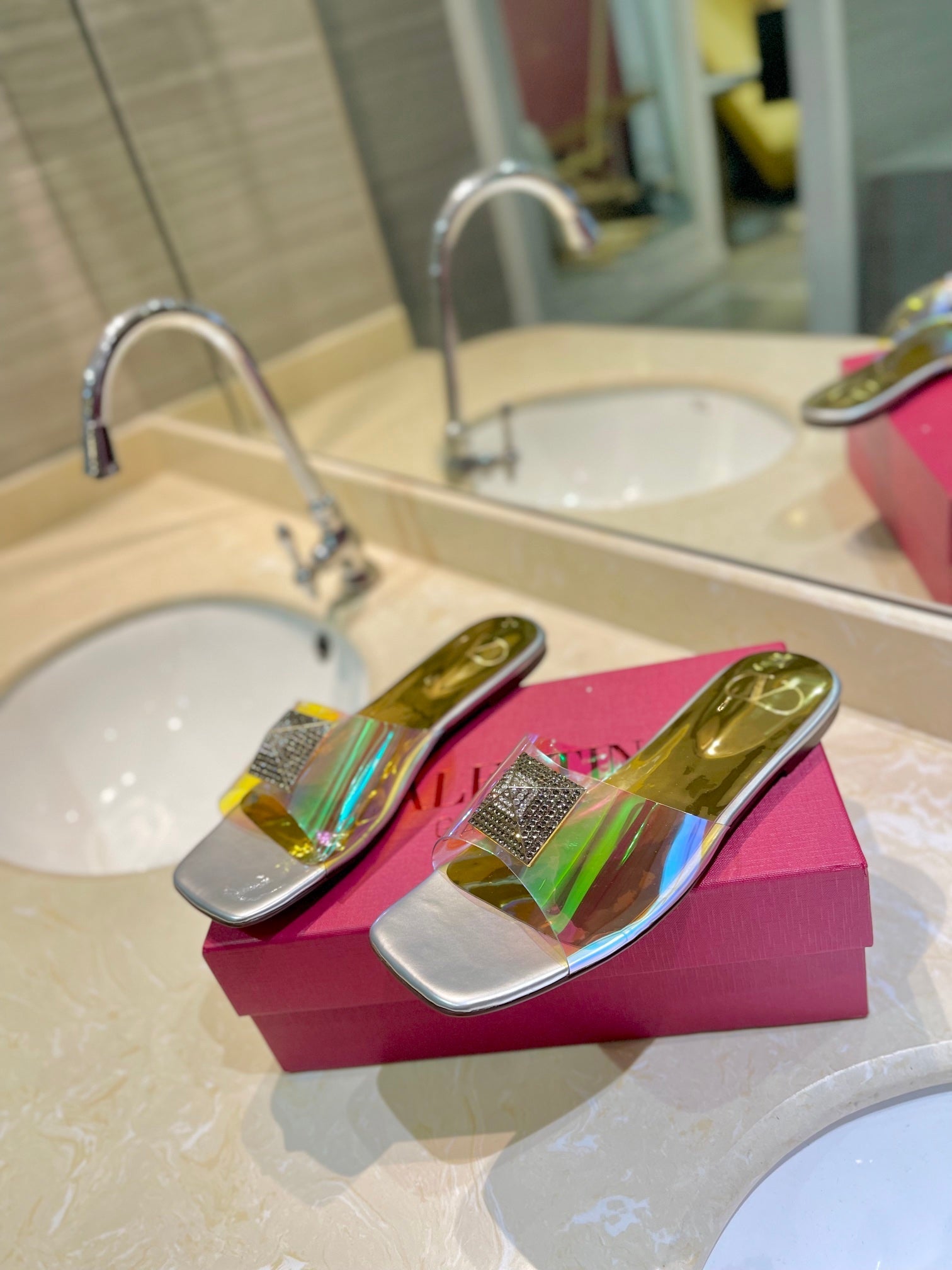 VALENTINO 26S FLAT SLIDES IN SILVER MIX GOLD LAMBSKIN WITH CRYSTAL