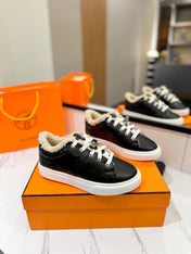 DAY SNEAKER IN BLACK CALFSKIN AND FLEECE LINING