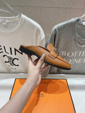IOTA MULE CARAMEL CALFSKIN