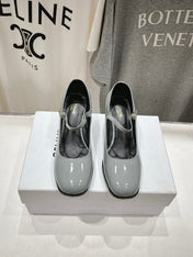 MEDIUM - HEEL MARY JANE SHOES IN SMOKE GREY GLOSSY CALFSKIN