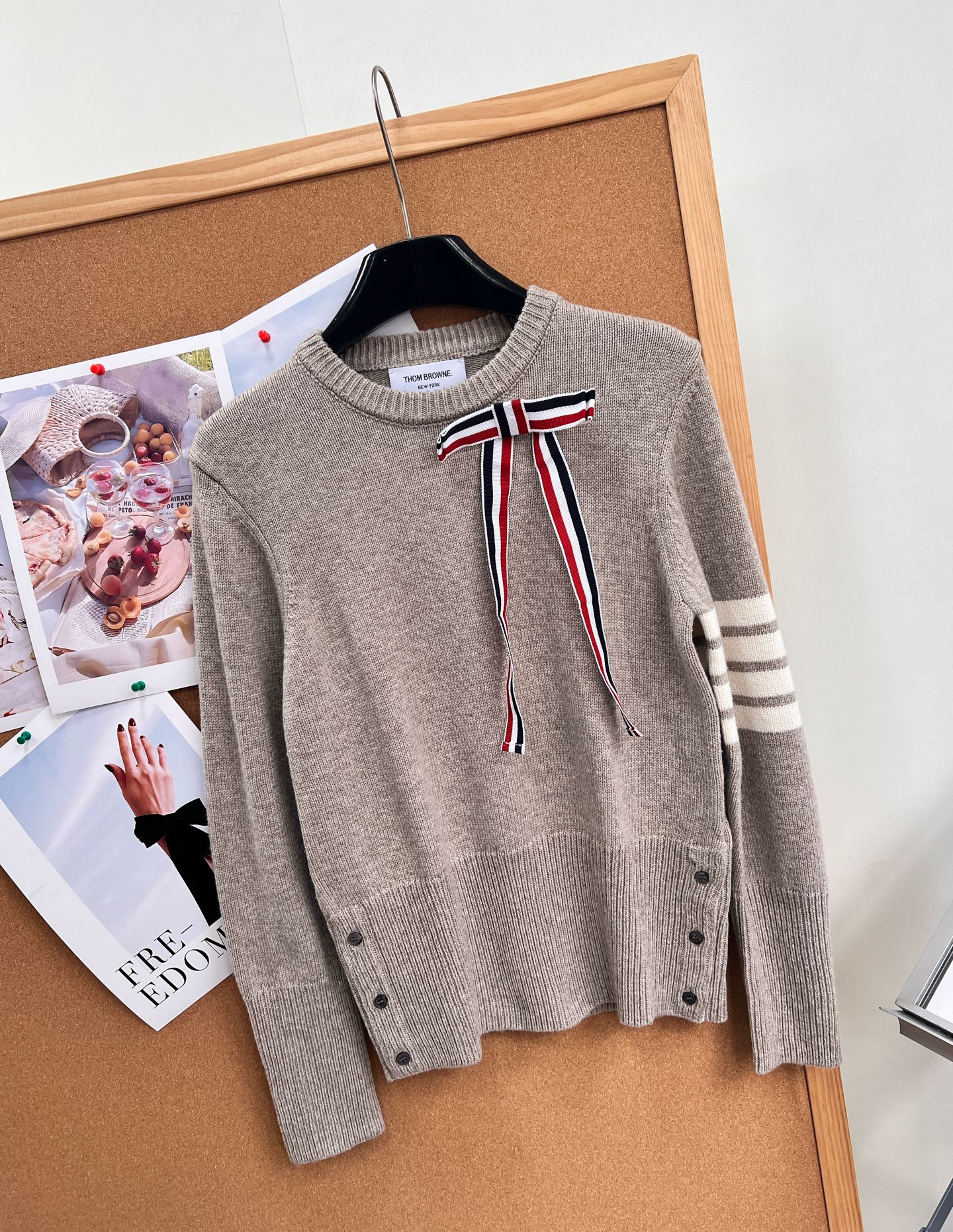 THOM 26S ROUND-NECK KNIT SWEATER 299