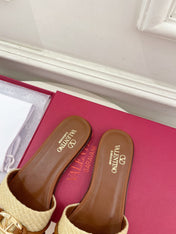 GARAVANI V LOGO SIGNATURE SLIDE IN BEIGE RAFFIA AND BROWN CALFSKIN