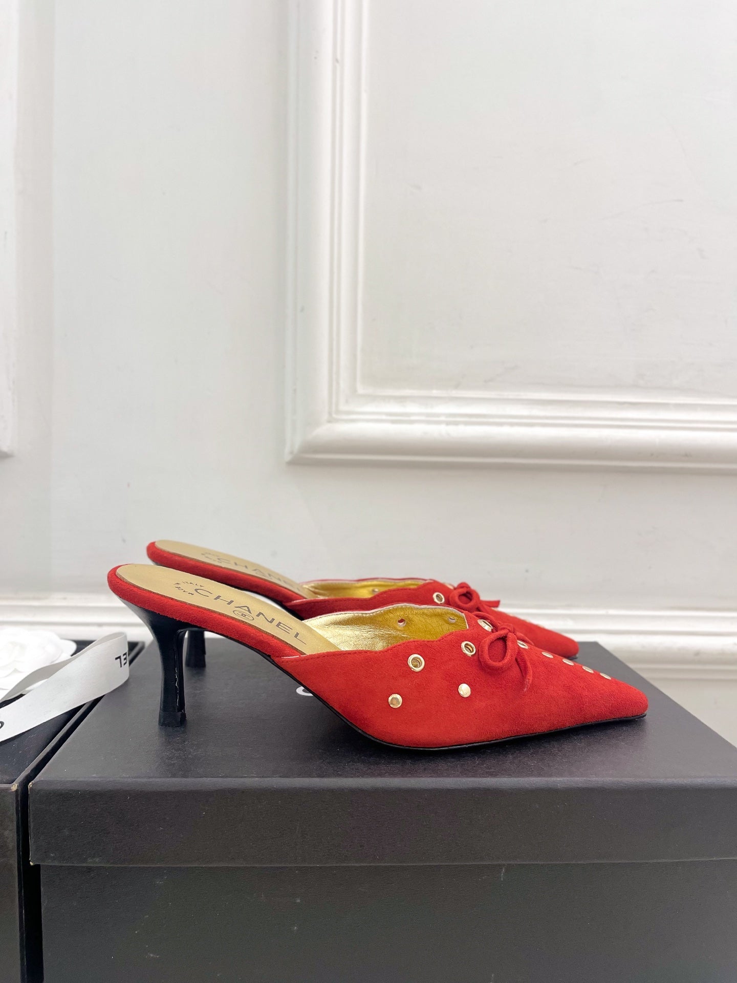 HIGH 65 MM MULE IN CHERRY RED SUEDE