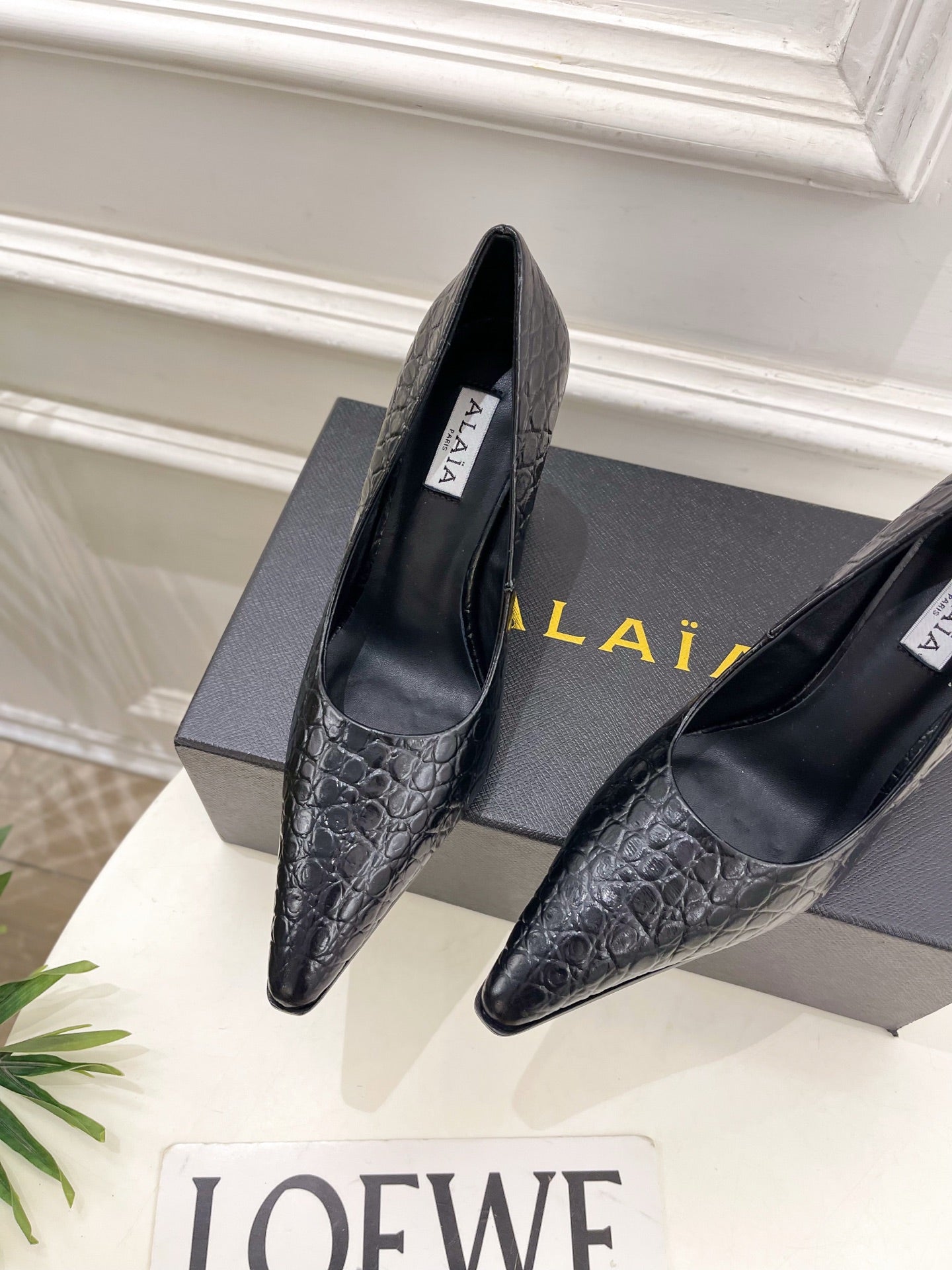 ALAIA 26S HIGH HEELS 95 MM IN BLACK CROCODILE-EMBOSSED CALFSKIN
