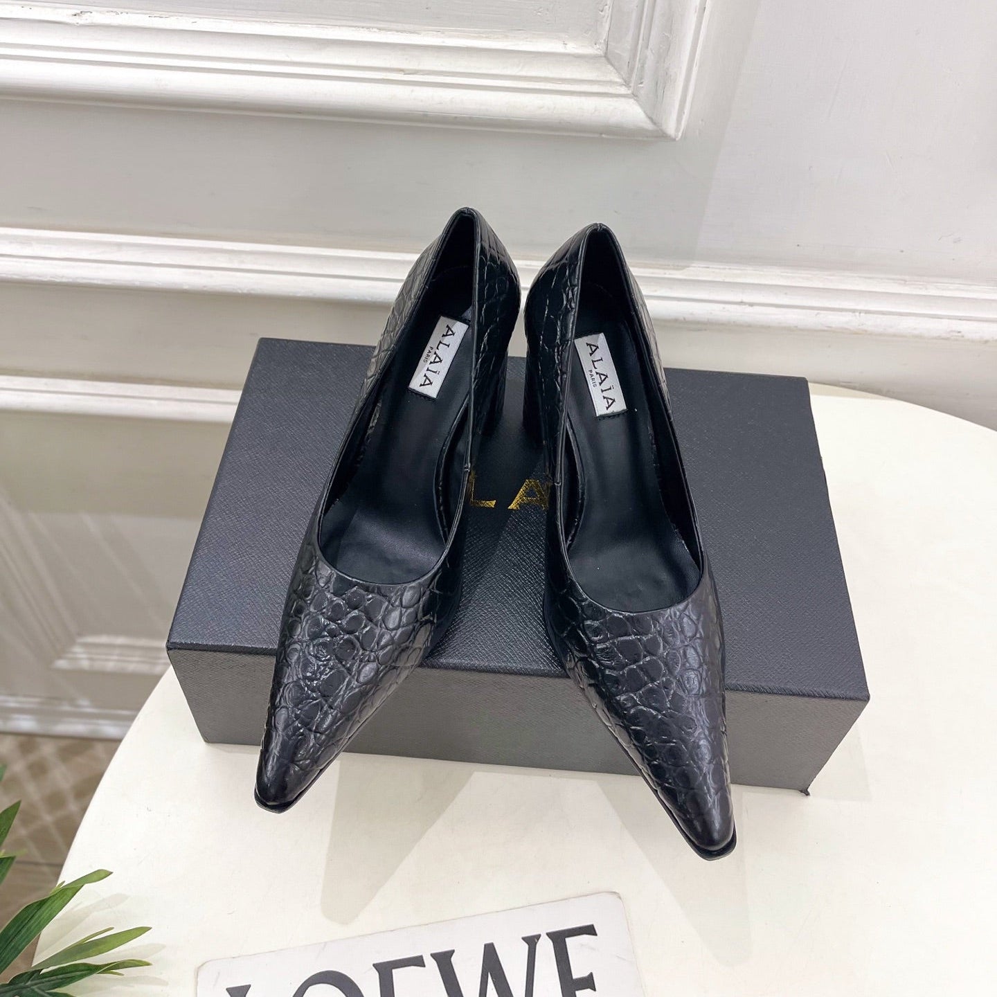 ALAIA 26S HIGH HEELS 95 MM IN BLACK CROCODILE-EMBOSSED CALFSKIN