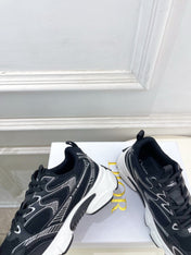 DIOR 26S SNEAKER IN BLACK CALFSKIN AND MESH FABRIC