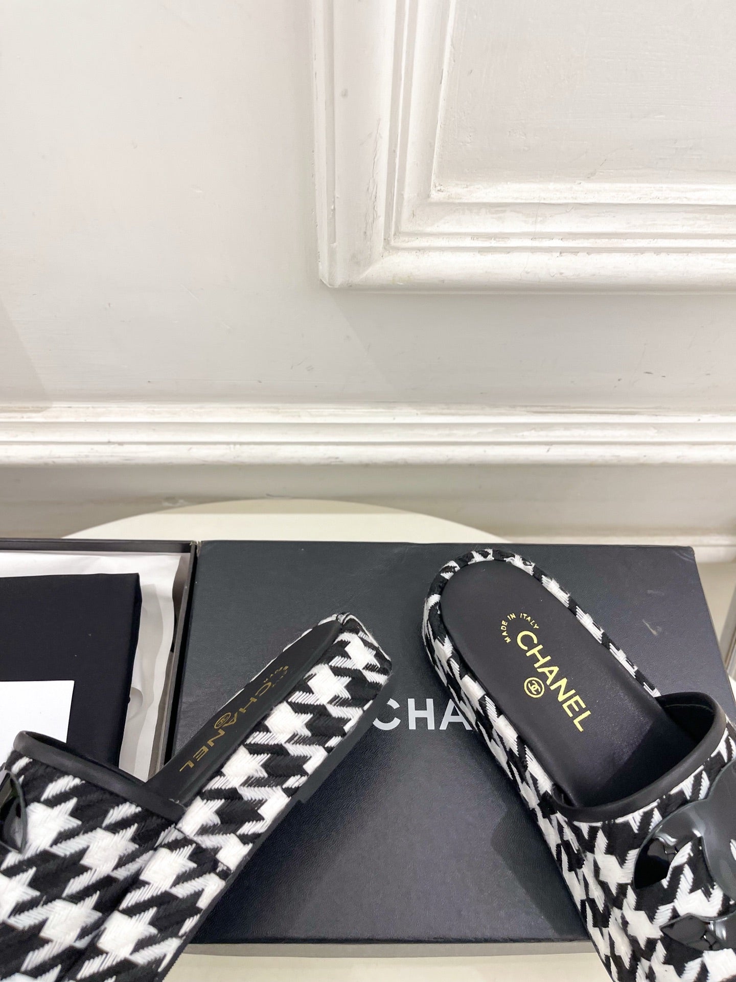 CHANEL 26S SANDALS 35 MM IN BLACK TWEED