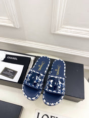 CHANEL 26S SANDALS 35 MM IN NAVY BLUE TWEED