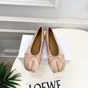 LOEWE 26S SPLIT-TOE BALLET FLATS IN NUDE PINK SILK